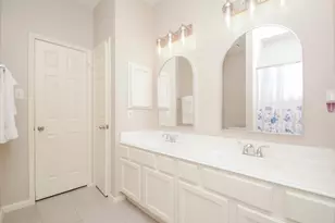 15306 Park Glen Dr, Sugar Land, TX 77498 - Photo 17