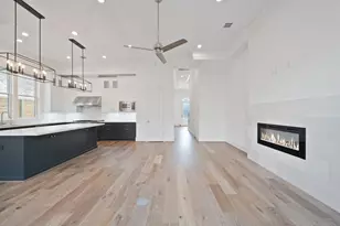 7550 Little Caprese Ln, Houston, TX 77055 - Photo 9