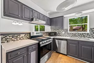 44 S Waxberry Rd, The Woodlands, TX 77381 - Photo 13