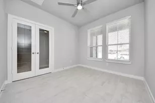 18611 Serapis St, Fresno, TX 77545 - Photo 5