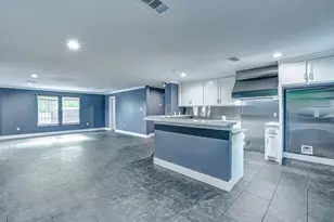 310 Plum St, La Marque, TX 77568 - Photo 5