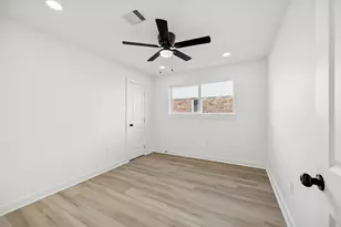 1615 Turtle Creek Dr, Missouri City, TX 77459 - Photo 9