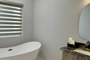 12282 N Chestnut Hls Dr, Conroe, TX 77303 - Photo 21