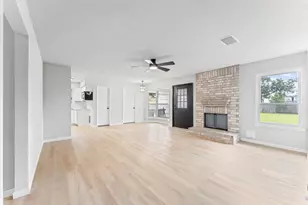 15439 Woodhorn Dr, Houston, TX 77062 - Photo 7