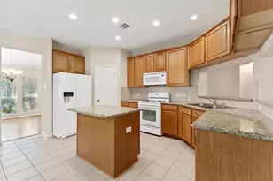 14 N Queenscliff Cir, The Woodlands, TX 77382 - Photo 5