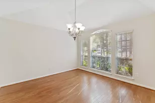 14 N Queenscliff Cir, The Woodlands, TX 77382 - Photo 3