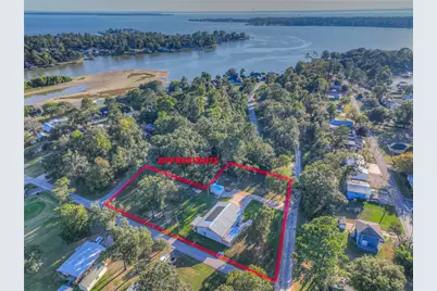 120 Harbor Light Drive, Livingston, TX 77351 - Photo 1