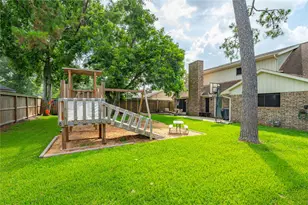 5110 Tashkent Dr, Friendswood, TX 77546 - Photo 33