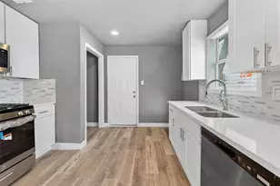 1420 E 34th St, Houston, TX 77022 - Photo 7