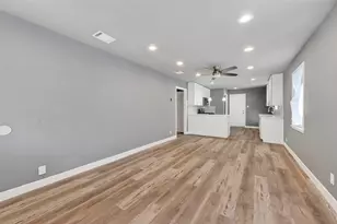 1420 E 34th St, Houston, TX 77022 - Photo 17