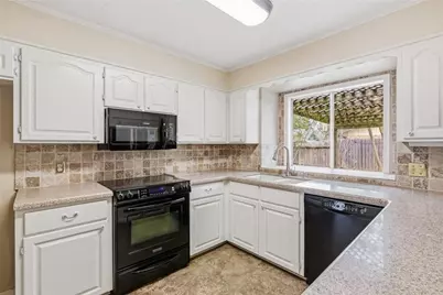 306 Antietam Drive, Victoria, TX 77904 - Photo 7