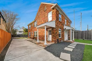 1508 Ridgewood St, Houston, TX 77006 - Photo 3