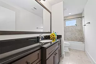 2019 McDuffie St, Houston, TX 77019 - Photo 37
