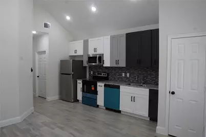 9978 Elder, Willis, TX 77318 - Photo 3