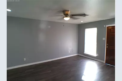 10133 Teneha Drive #A/B, Houston, TX 77033 - Photo 5