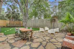 1067 W 42nd St, Houston, TX 77018 - Photo 17
