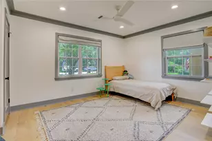 1067 W 42nd St, Houston, TX 77018 - Photo 13