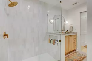 1067 W 42nd St, Houston, TX 77018 - Photo 11