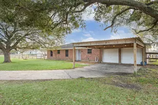 7602 Highland Rd, Santa Fe, TX 77517 - Photo 3