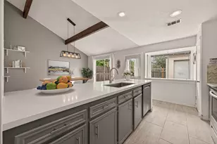 9118 Wilcrest Dr, Houston, TX 77099 - Photo 7
