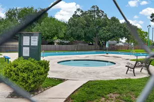 9118 Wilcrest Dr, Houston, TX 77099 - Photo 23