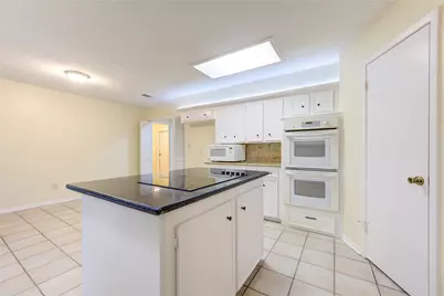 12810 Chaseland Lane, Houston, TX 77077 - Photo 13