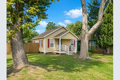 201 E Front Street, Brazoria, TX 77422 - Photo 1