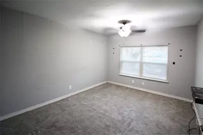 327 W Mulberry Street, Fredericksburg, TX 78624 - Photo 13