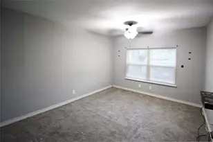 327 W Mulberry St, Fredericksburg, TX 78624 - Photo 13