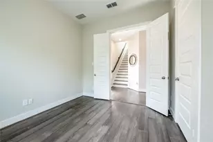 963 Lilly Flower Ln, Houston, TX 77091 - Photo 9