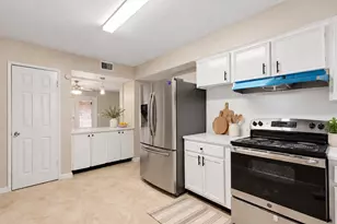 16584 Buccaneer Ln, Houston, TX 77062 - Photo 9