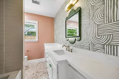 2203 Bron Holly Drive, Houston, TX 77018 - Photo 13