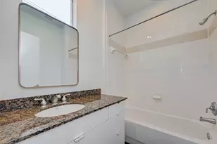 5342 Darling St, Houston, TX 77007 - Photo 9