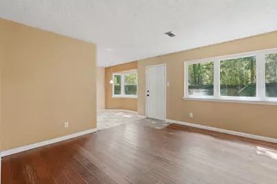 5 W Bigelow Oak Court, The Woodlands, TX 77381 - Photo 9