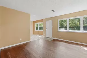 5 W Bigelow Oak Ct, The Woodlands, TX 77381 - Photo 9
