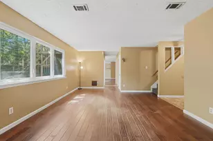 5 W Bigelow Oak Ct, The Woodlands, TX 77381 - Photo 5