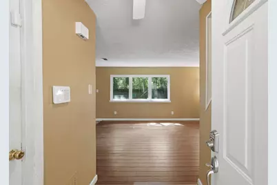 5 W Bigelow Oak Court, The Woodlands, TX 77381 - Photo 3