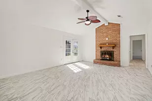 11219 Sagehill Dr, Houston, TX 77089 - Photo 5