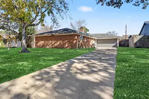 11219 Sagehill Dr, Houston, TX 77089 - Photo 3