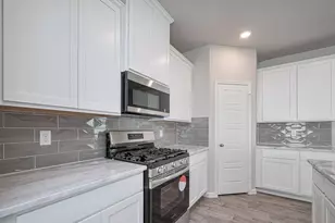 750 Marion Pl Dr, Dayton, TX 77535 - Photo 9