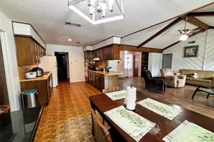214 Mills Dr, Livingston, TX 77351 - Photo 9