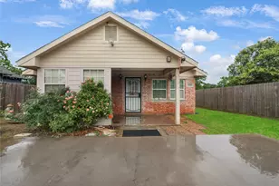 622 19th St, Hempstead, TX 77445 - Photo 1