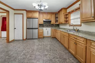 622 19th St, Hempstead, TX 77445 - Photo 5