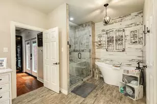 52 Chesswood Ct, Lake Jackson, TX 77566 - Photo 31