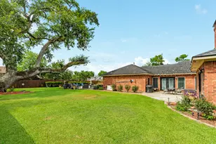 52 Chesswood Ct, Lake Jackson, TX 77566 - Photo 7