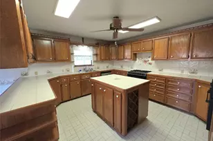 308 Echo Ln, Livingston, TX 77351 - Photo 17