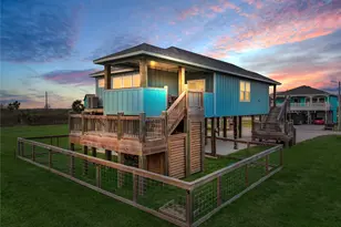 985b Gulf Rd, Crystal Beach, TX 77650 - Photo 1