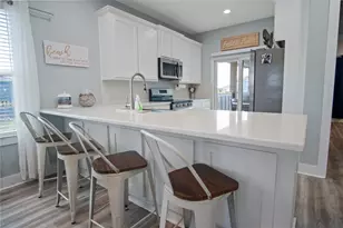 985b Gulf Rd, Crystal Beach, TX 77650 - Photo 5