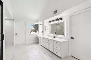 5914 Lawn Ln, Houston, TX 77088 - Photo 23