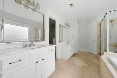 2111 Beall Street, Houston, TX 77008 - Photo 19